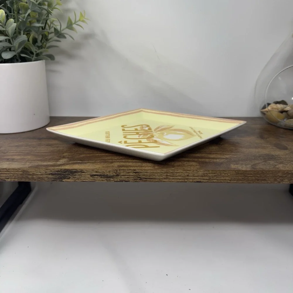 Anthropologie Juliette Ceramic Vanity Tray Peches Ring Jewelry Trinket Dish